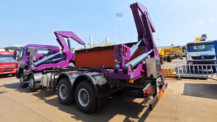 Camión de Carga Lateral para Contenedores y Elevación Lateral en Venta en Costa Rica