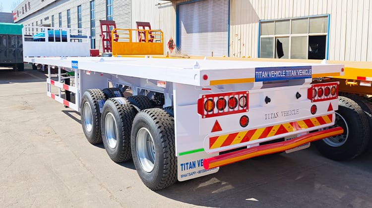 Tri Axle Flatbed Semi Trailer for Sale