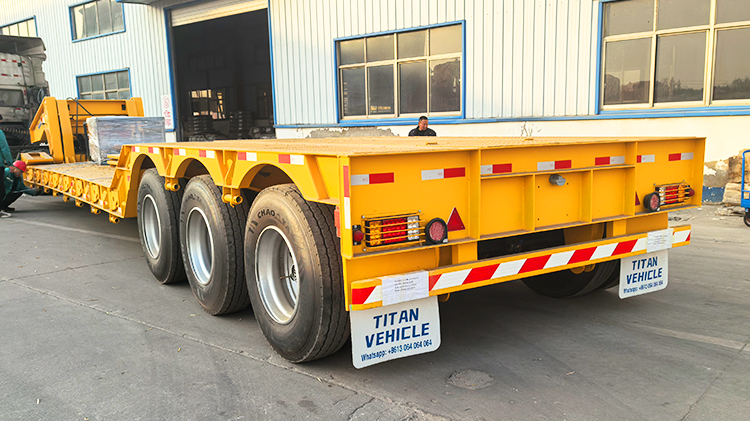 Precio de Lowboy Cama Bajade de 3 Ejes y 80 Toneladas en Nicaragua