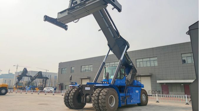 Reach Container Stacker