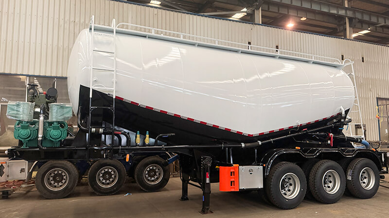 3 Axle Bulk Cement Tanker
